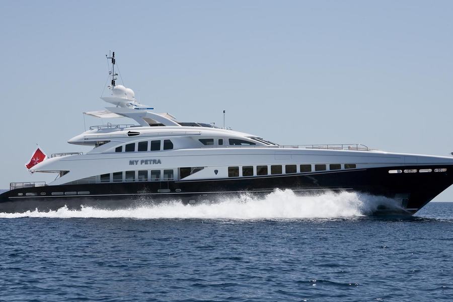 MY Petra - Heesen official image