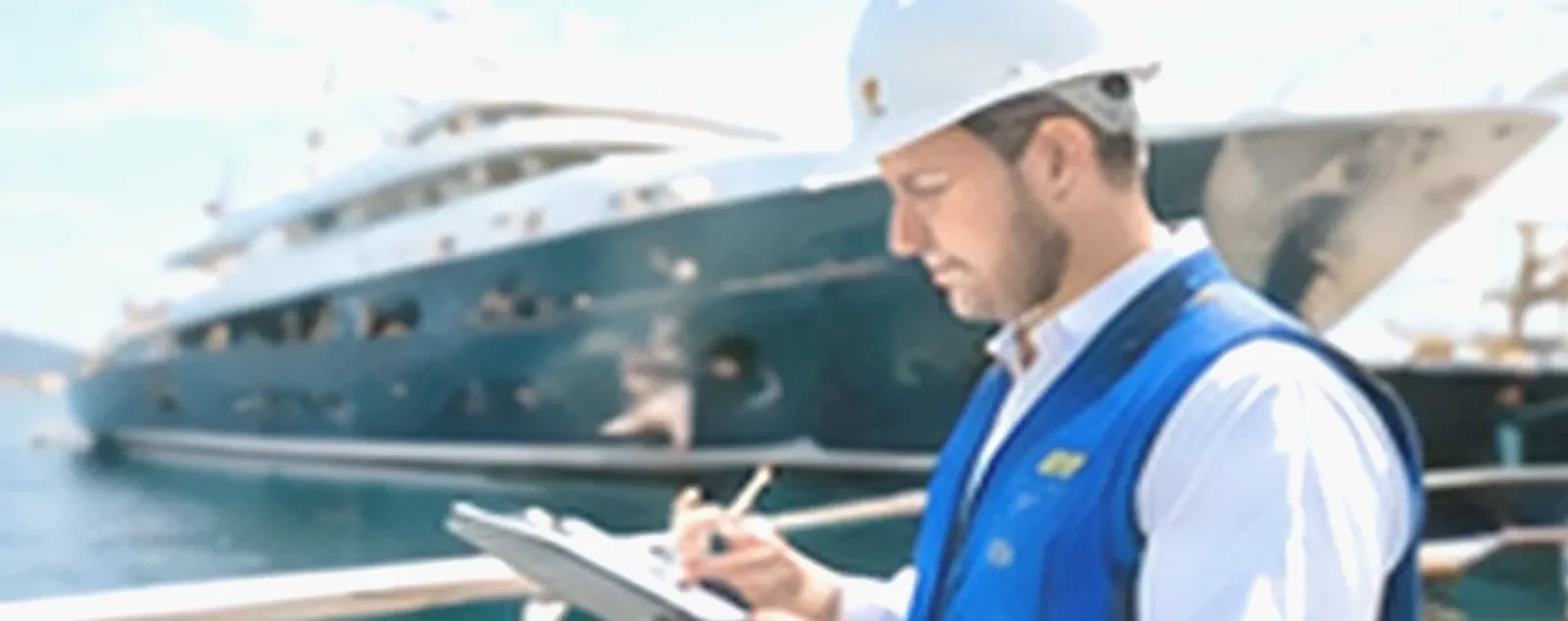 Superyacht Survey — Service Landing Hero