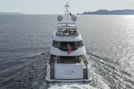Asya - Heesen official image