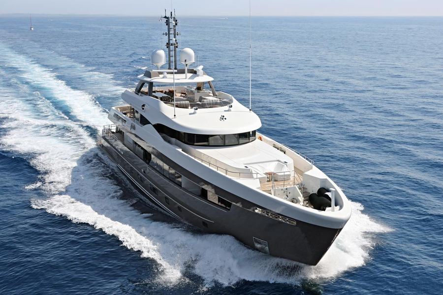 Alive - Heesen official image