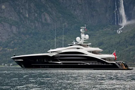 Ann G - Heesen official image