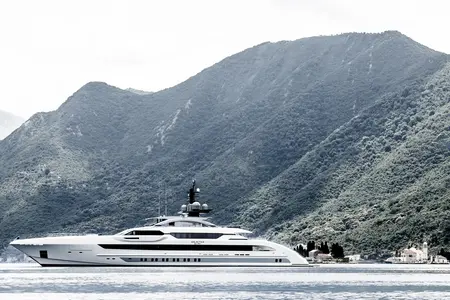 Galactica Super Nova - Heesen official image