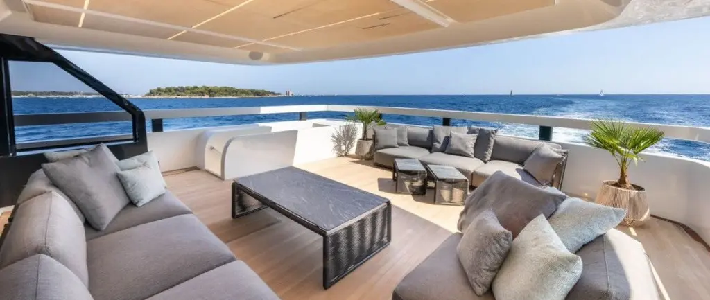 28.5m Extra Yachts UILIA Gets €600,000 Asking-Price Reduction — source image