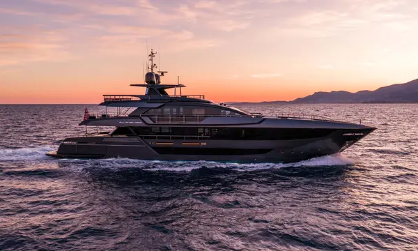 LADY FIRST 40m Riva - Camper & Nicholsons official image