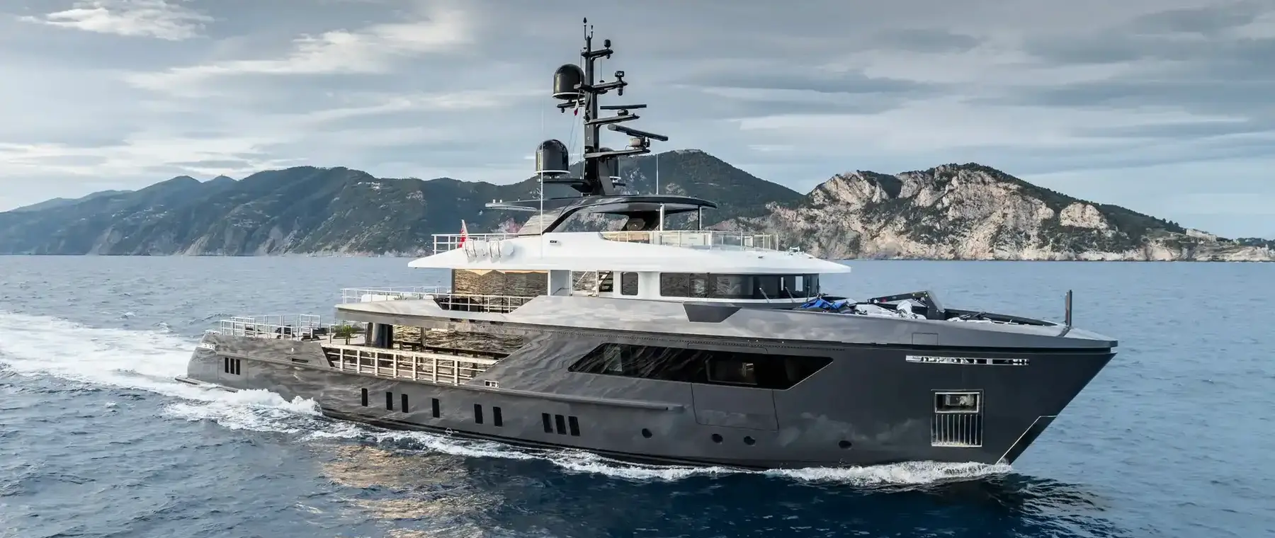 BIG SHARK 47m Sanlorenzo 500EXP - G-Yachts official image