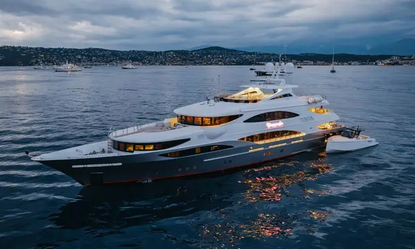 CHAMPAGNE SEAS 50m Trinity yacht - Hargrave Custom Yachts