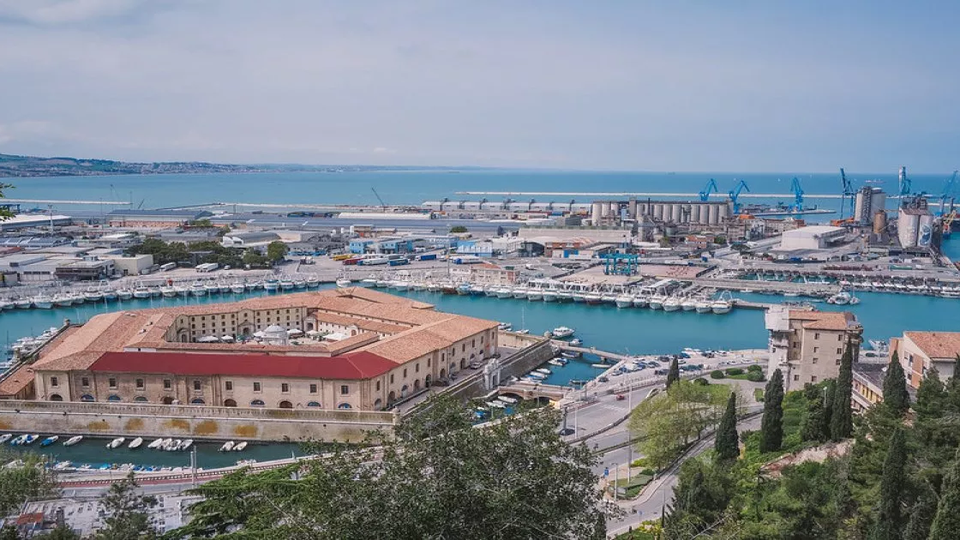 Ancona Superyacht Business Hub