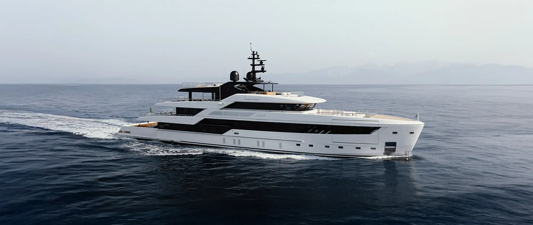 Sanlorenzo - Sanlorenzo launches 50Steel, the first superyacht in the world powered by a green methanol Fuel Cell system