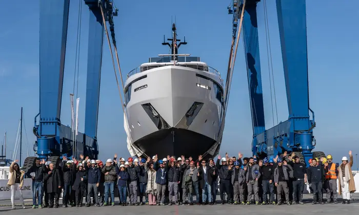 CUSTOM LINE NAVETTA 30