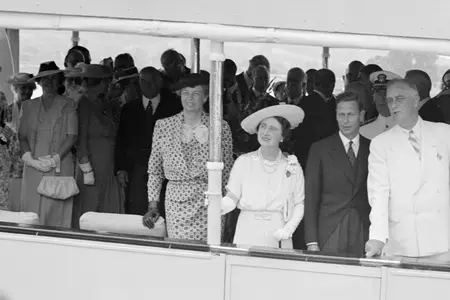 USS Potomac with Franklin and Eleanor Roosevelt, King George VI and Queen Elizabeth — 9 June 1939