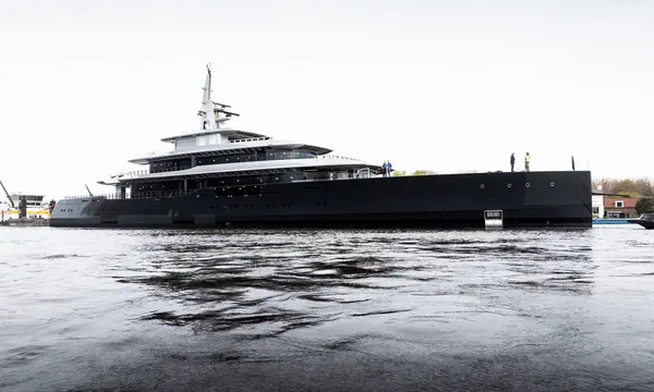 Feadship 826 launch