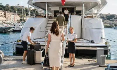 Guests or owners arriving