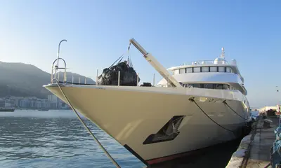 Waste disposal from superyacht