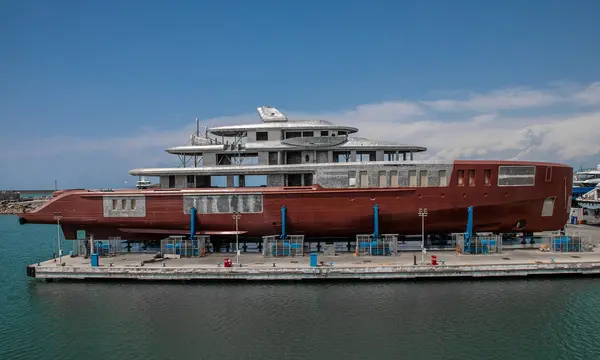 Project Iron Man Benetti 80-metre