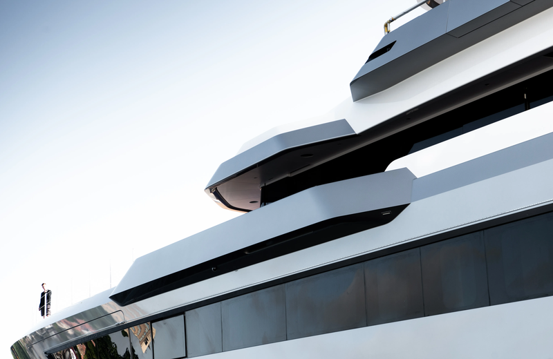 Project-715-Valor-launched-@copyright-Feadship-111