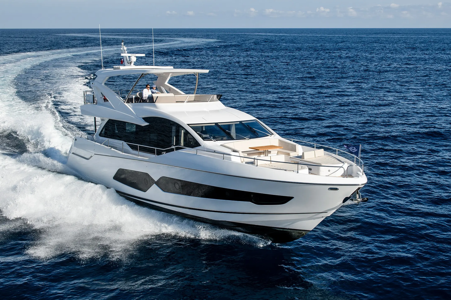 Sunseeker 76 Yacht