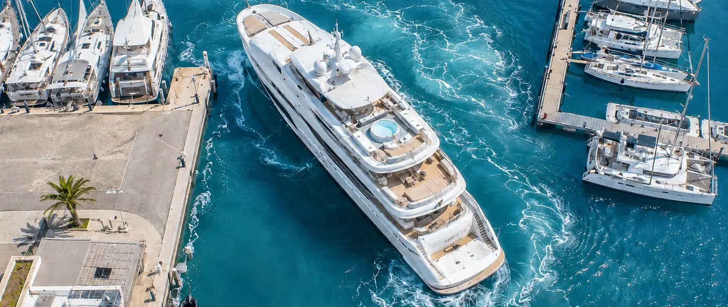 Superyacht Manoeuvring