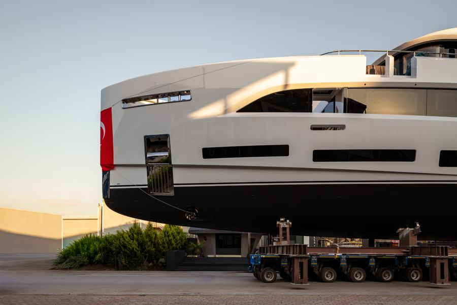 Sirena 42m