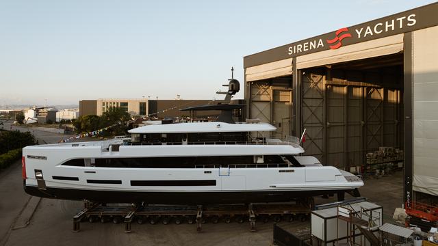 Sirena Superyachts 42M