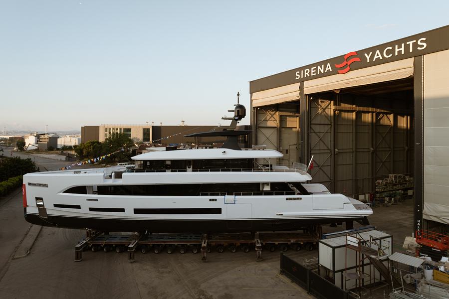 SIRENA SUPERYACHTS CELEBRATES LAUNCH OF FLAGSHIP 42M AHEAD