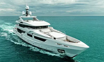 ENTOURAGE by Admiral Yachts