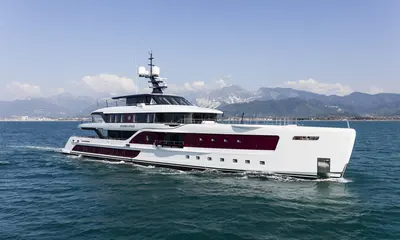 QUINTA ESSENTIA by Admiral Yachts