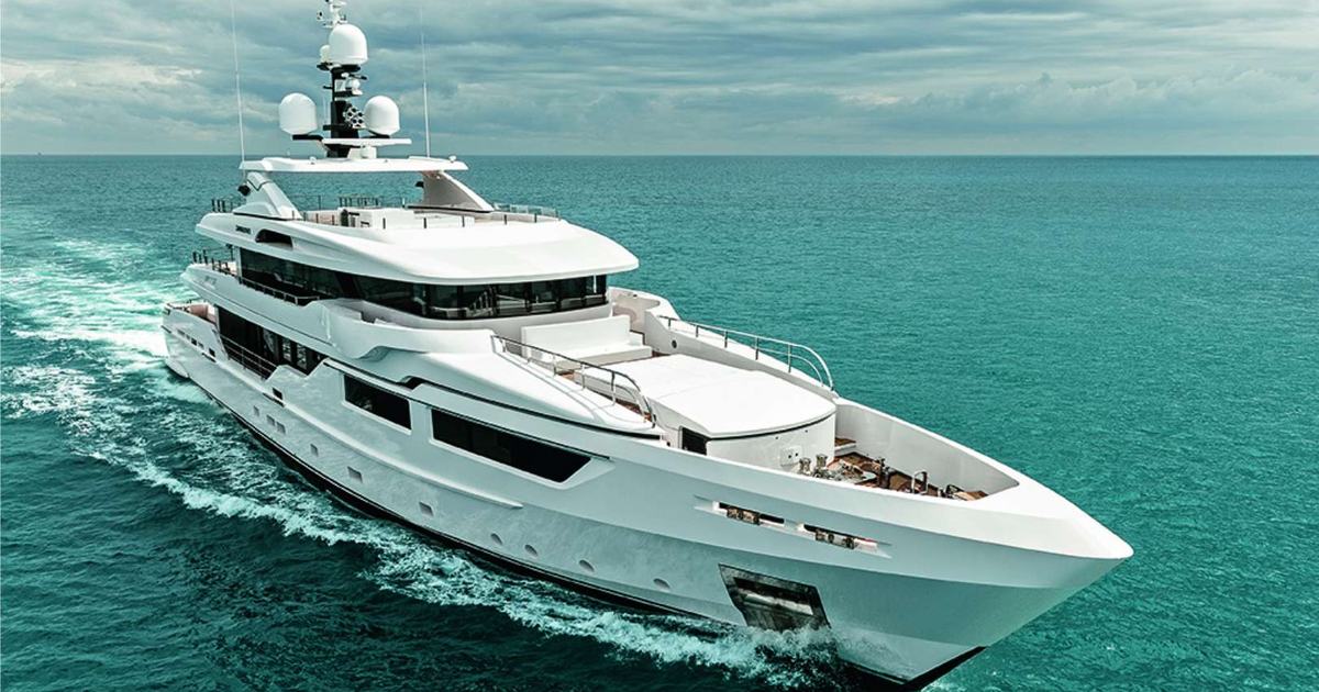ENTOURAGE | Admiral Yachts Profile | Superyacht Guide - Superyacht Guide