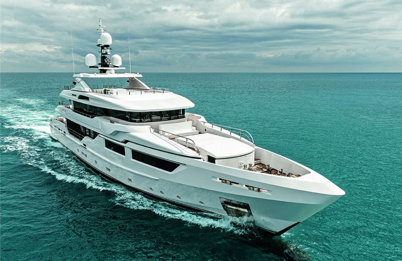 ENTOURAGE by Admiral Yachts