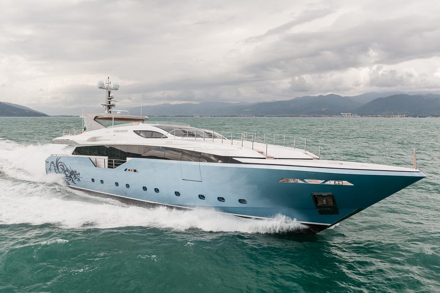 FLYING DRAGON by Admiral Yachts