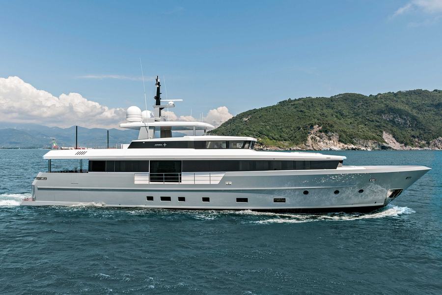 FOAM by Admiral Yachts