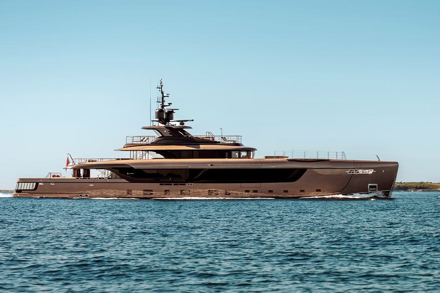 Raja² by Admiral Yachts