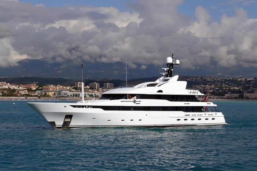 ASTRID CONROY - Damen Yachting official image