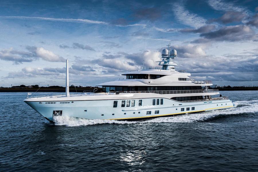 AVANTI - Damen Yachting official image