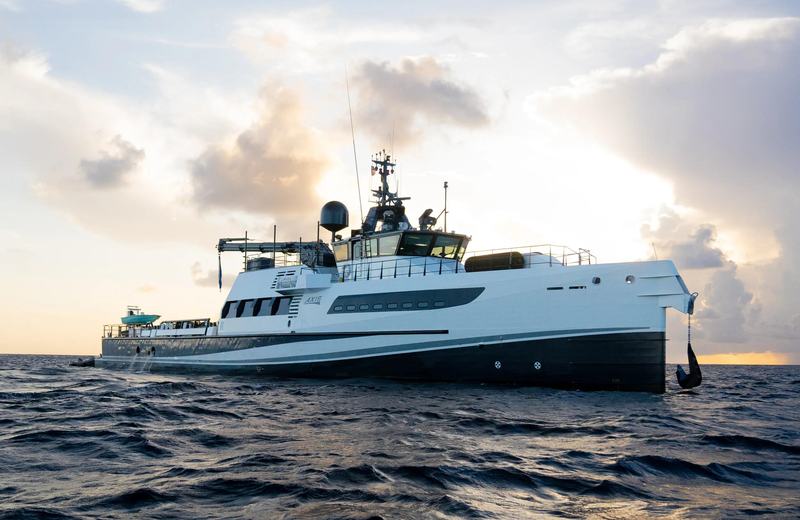 Axis - Damen Yachting official image