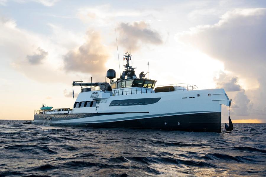 Axis - Damen Yachting official image