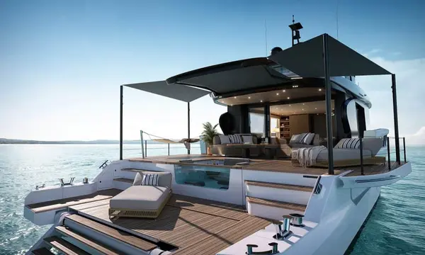 Azimut Seadeck 9 — official Fun Island exterior