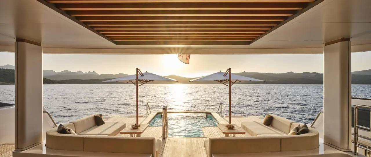 67m Benetti DAGGER Uses 360kWh Salt Battery Hybrid System — source image
