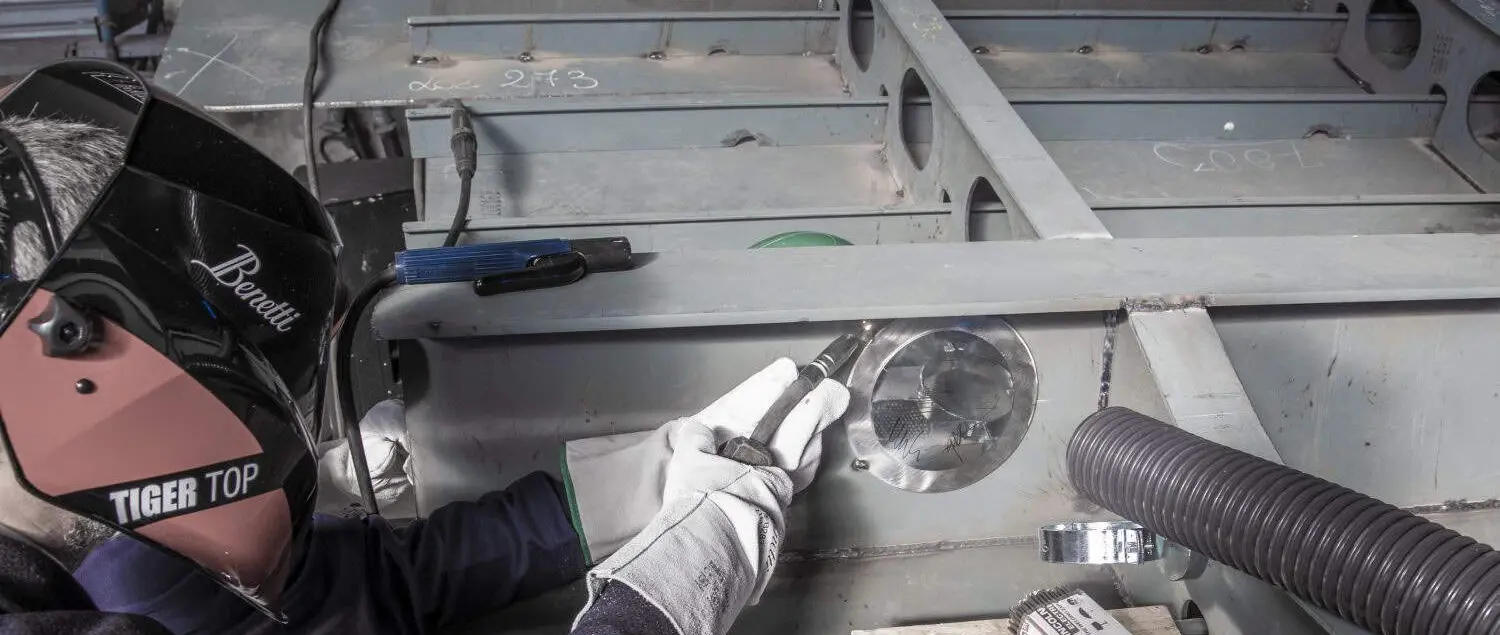 CONSTRUCTION WORK STARTS ON THE 62-METRE CUSTOM YACHT FB283 WITH THE LAYING OF THE KEEL AND PLACING OF THE COIN | Benetti news image