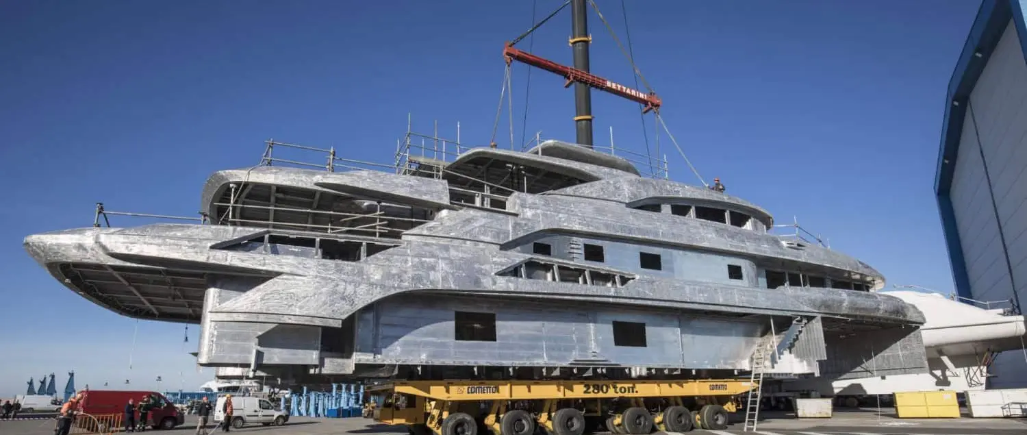 BENETTI 65-METER CUSTOM YACHT FB274 TAKES SHAPE. HULL AND SUPERSTRUCTURE JOINED TOGETHER | Benetti news image