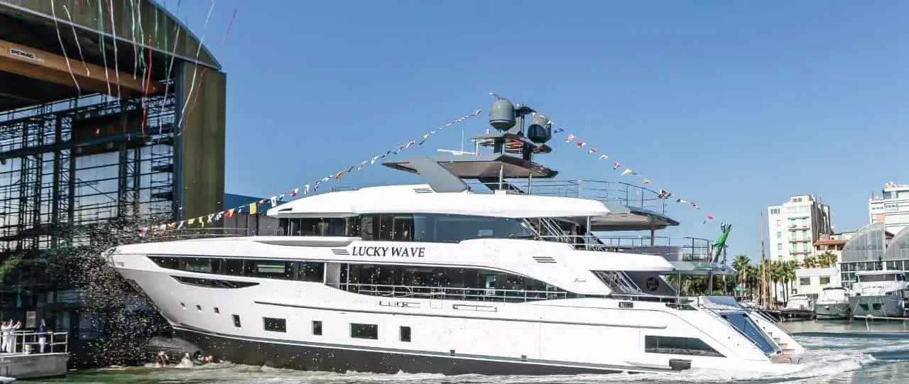 BENETTI REVIVES TRADITION WITH THE SPECTACULAR "SLIPWAY LAUNCH" OF LUCKY WAVE, THE THIRD DIAMOND 44M | Benetti news image