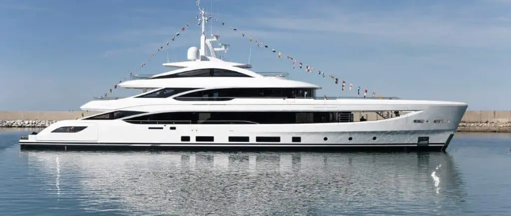 BENETTI LAUNCHES FB605, THE FIRST B.NOW 50M WITH OASIS DECK® | Benetti news image