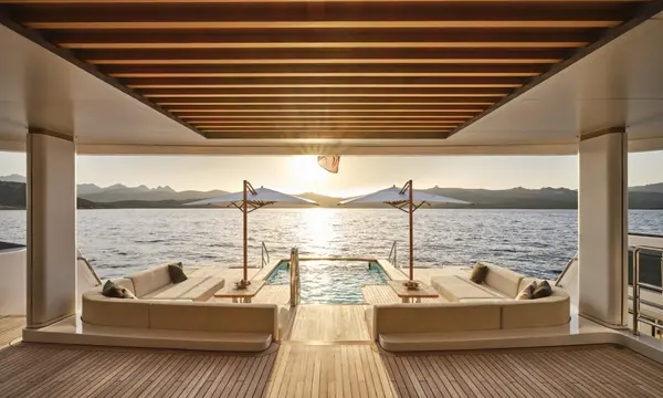 67m Benetti DAGGER Uses 360kWh Salt Battery Hybrid System — source image