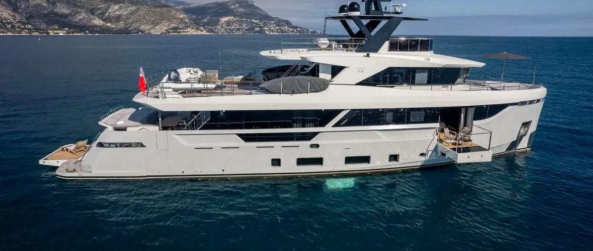 30m Blaundus EBYSHINE Now Advertised at €6.9 Million — source image