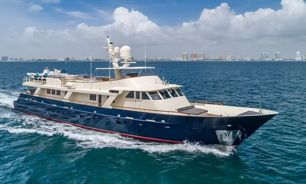 38m Breaux Bay Craft BLU Enters IYC Sales Fleet — source image
