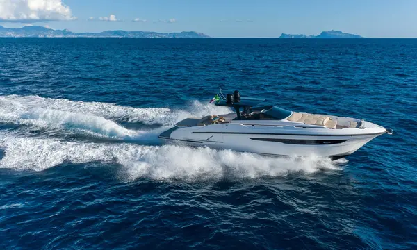Bosch Engineering Brings 160hp Electric Inboard to IBEX 2026 — source image