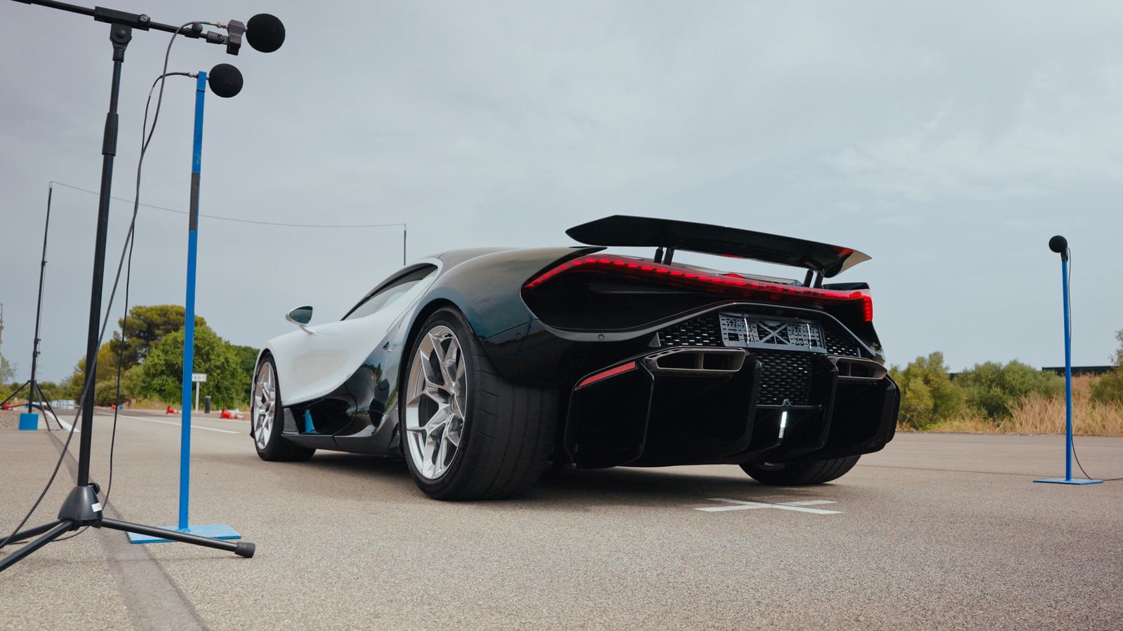 Bugatti Explains the Naturally Aspirated V16 Sound Behind Tourbillon — official source image