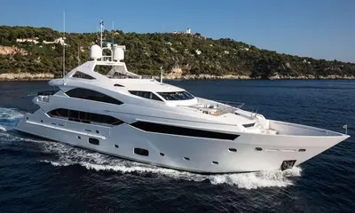 40m Sunseeker SEA RAIDER V Listed by Burgess for $9.75m — source image