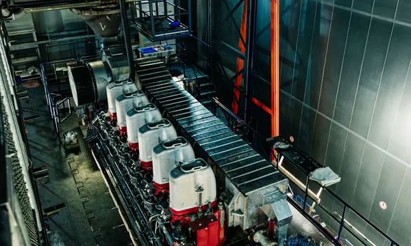 Caterpillar MaK marine-engine technology — official image
