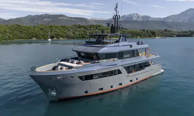Cantiere delle Marche Haze²