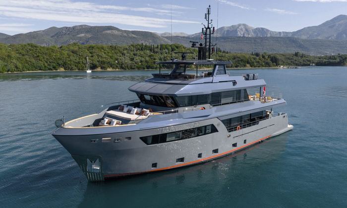 Cantiere delle Marche Haze²